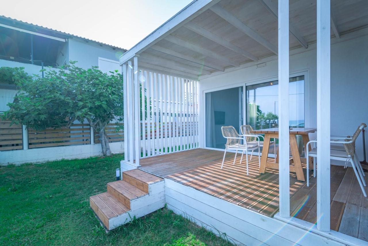 Thea Eco Suites Nea Kallikrateia Εξωτερικό φωτογραφία